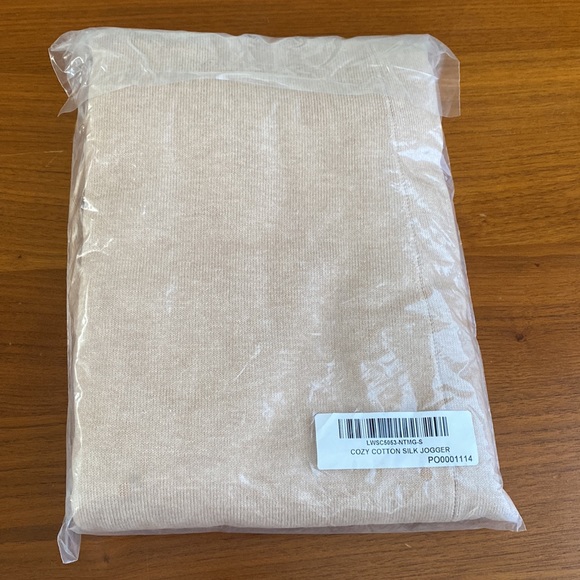 NWT Lunya Cozy Cotton Silk Jogger in Tranquil Tan {Sizes Medium / Small} - Picture 5 of 8